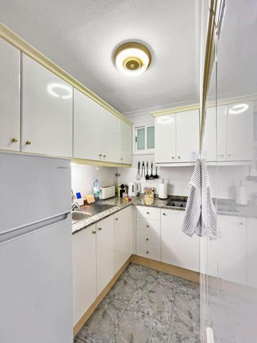 Donana Beach Front Apartment Паталавака Екстер'єр фото